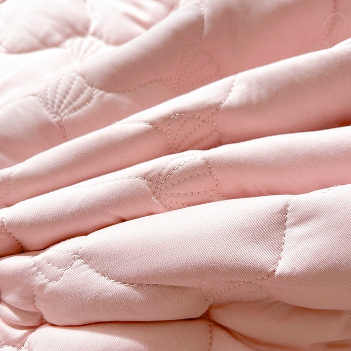 91家纺网 家纺一手货源 找家纺 笠裙2025新款纯棉防水隔尿夹棉加厚床裙-贝壳系列 贝壳胭脂粉