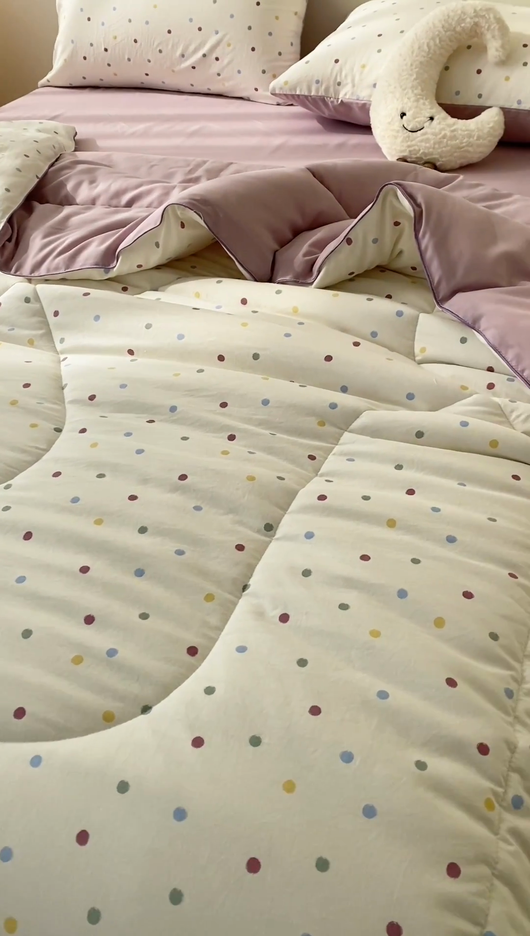 91家纺网 家纺一手货源 找家纺 宜家坊 2025新款水洗棉糯小棉夏被夏被四件套四季被春秋被单人学生双人被子被芯 波点紫