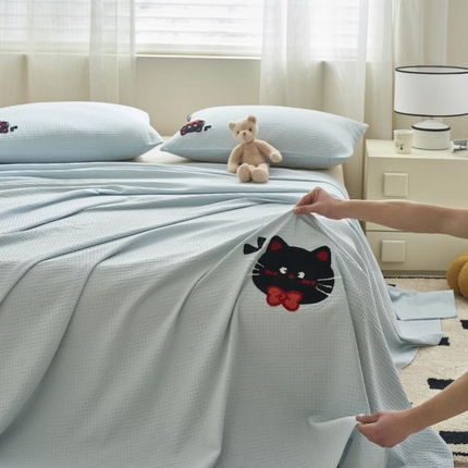 91家纺网 家纺一手货源 找家纺 寐绸家纺 2025新款纯棉华夫格毛巾绣单床单 绣花华夫格床单-天蓝