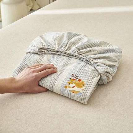 91家纺网 家纺一手货源 找家纺 （总）寐绸家纺 2025新款纯棉色织水洗棉竖条单床笠