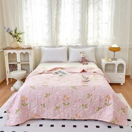 91家纺网 家纺一手货源 找家纺 诗雅纺织 2025新款亲肤绒夏被超声波压花礼品被 生机