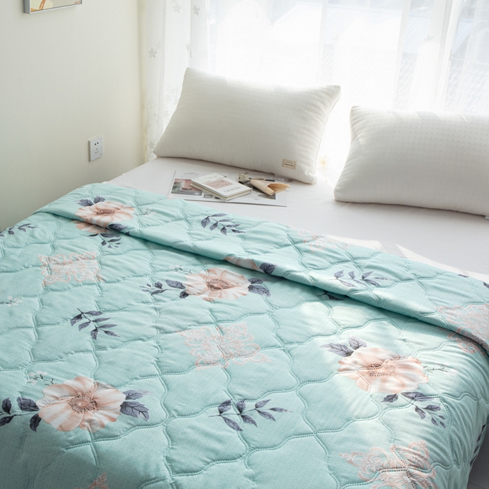 91家纺网 家纺一手货源 找家纺 诗雅纺织 2025新款亲肤绒夏被超声波压花礼品被 温情花语