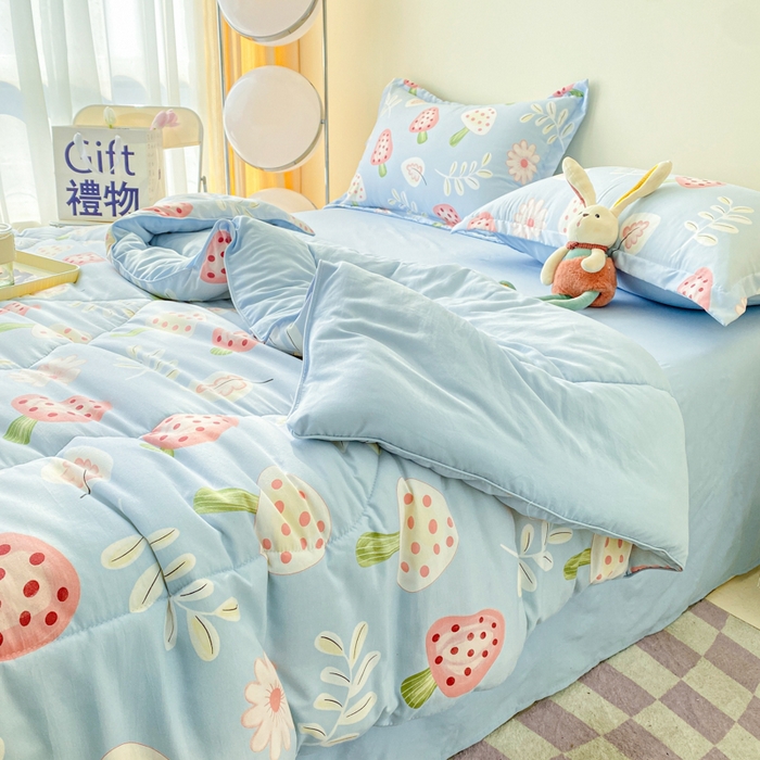 91家纺网 家纺一手货源 找家纺 宜家坊 2025新款水洗棉糯小棉夏被夏被四件套四季被春秋被单人学生双人被子被芯 蘑菇屋