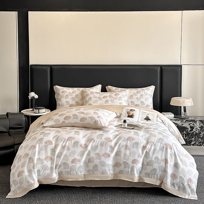 91家纺网 家纺一手货源 找家纺 金阳光家纺 2025新款高级简奢款莱赛尔数码印宽边四件套（带礼盒包装） 林间蜜杏