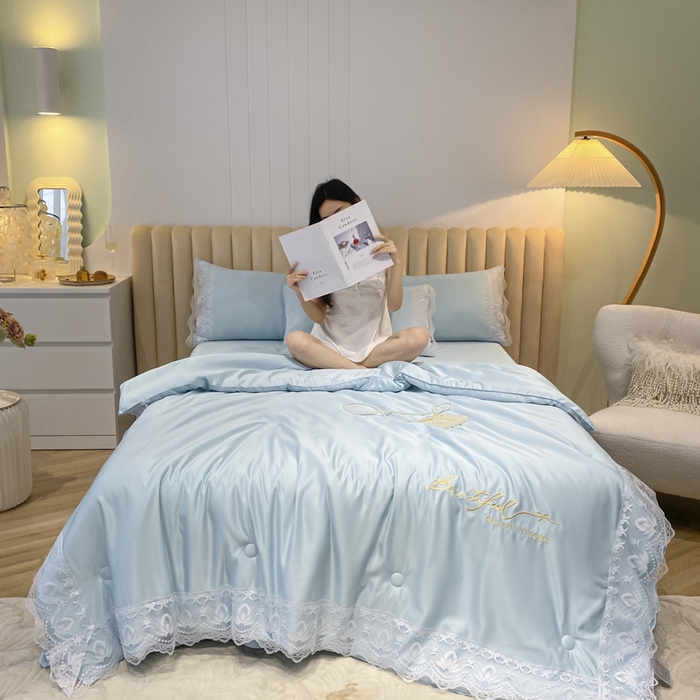 91家纺网 家纺一手货源 找家纺 益多眠 2026新款水洗天丝蕾丝花边夏被四件套轻奢夏被花边夏被-公主风 公主-天空蓝