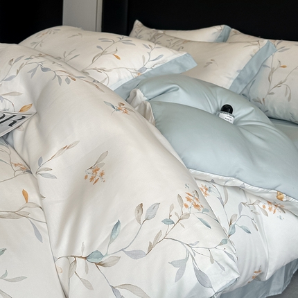 91家纺网 家纺一手货源 找家纺 金阳光家纺 2025新款高级简奢款莱赛尔数码印宽边四件套（带礼盒包装） 清雅-套