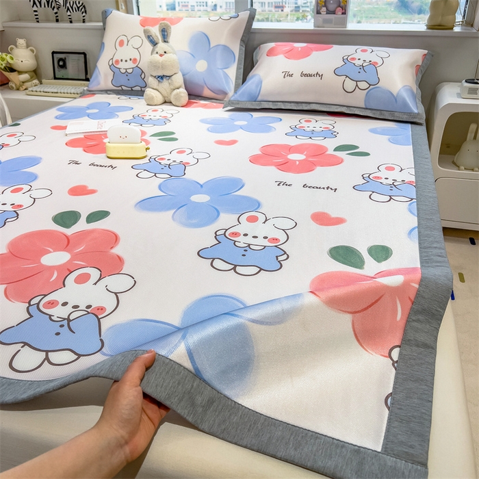 91家纺网 家纺一手货源 找家纺 兄弟坊 2025新款数码小清新印花冰丝席 花园兔子