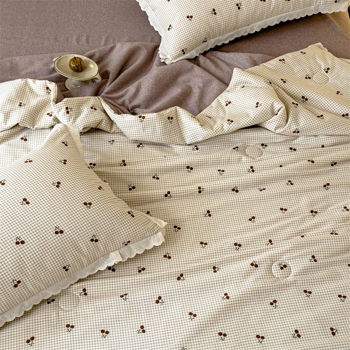 91家纺网 家纺一手货源 找家纺 被窝家纺 2025新款全棉花边大豆夏被四件套 樱姿-米