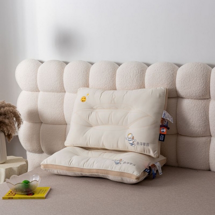 91家纺网 家纺一手货源 找家纺 （总）卓昌枕芯2024新款时尚宇航员零压乳胶枕芯护颈枕头云感舒弹 薄乳胶片-悬浮零压枕