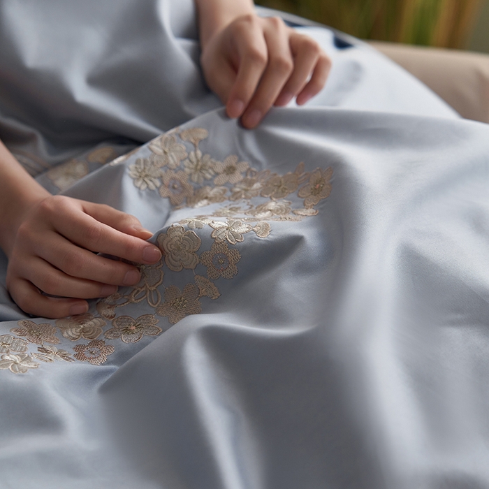 91家纺网 家纺一手货源 找家纺 嗯呢家纺 2025新款A类全棉刺绣四件套 婴儿蓝