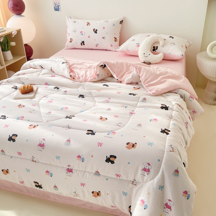 91家纺网 家纺一手货源 找家纺 宜家坊 2025新款水洗棉糯小棉夏被夏被四件套四季被春秋被单人学生双人被子被芯 狗狗家族