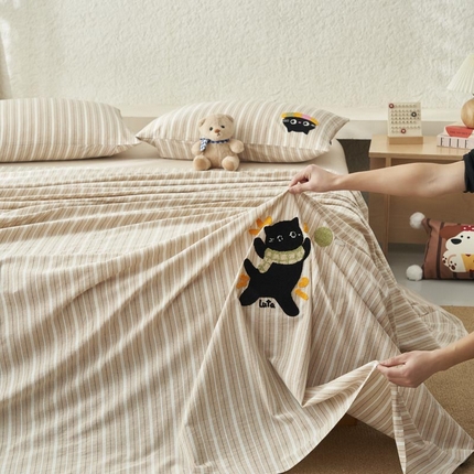 91家纺网 家纺一手货源 找家纺 寐绸家纺 2025新款纯棉色织水洗棉竖条单床单 水洗棉竖条床单-宽条咖