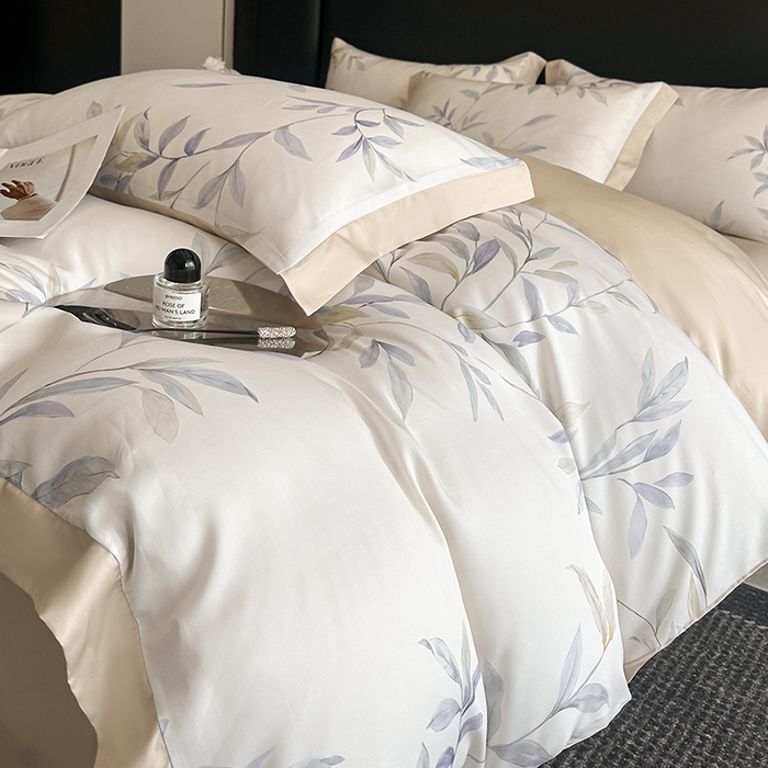 91家纺网 家纺一手货源 找家纺 金阳光家纺 2025新款高级简奢款莱赛尔数码印宽边四件套（带礼盒包装） 春晓雨梦