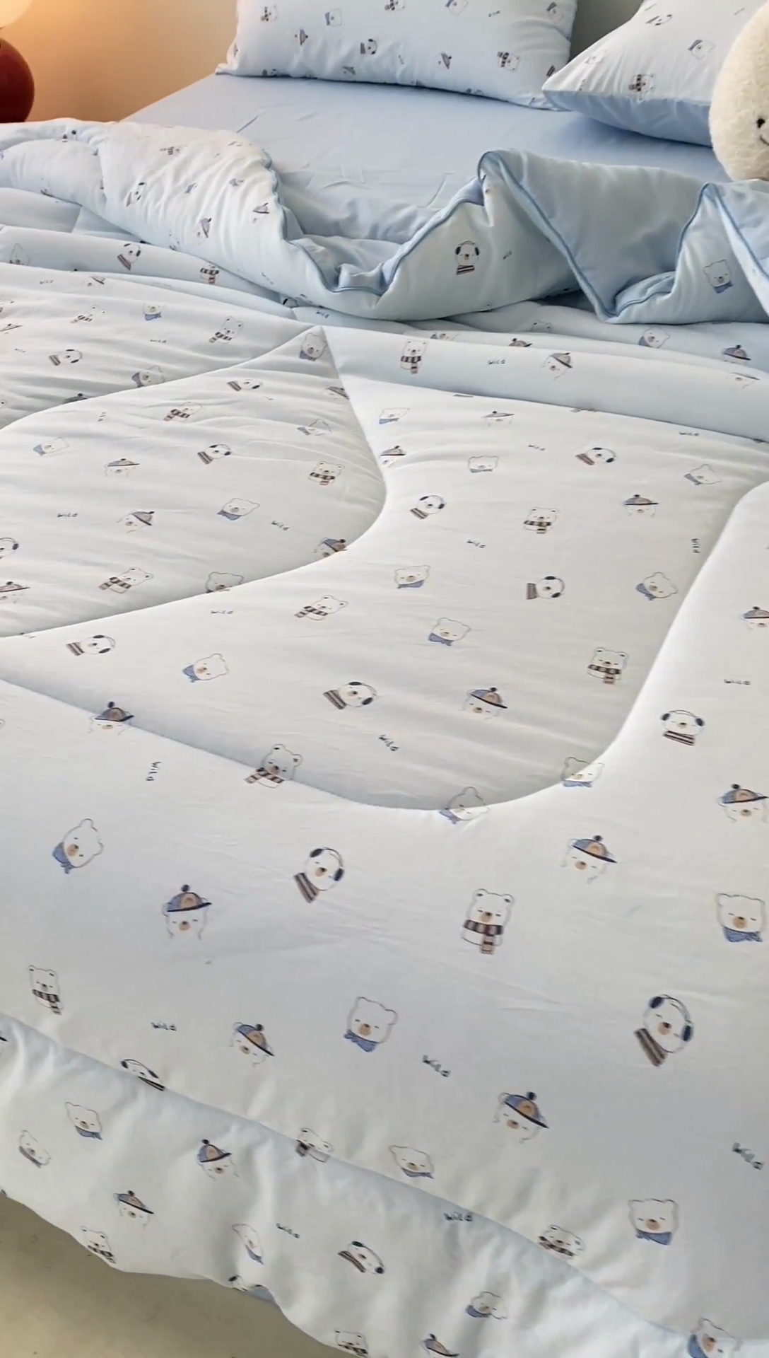 91家纺网 家纺一手货源 找家纺 宜家坊 2025新款水洗棉糯小棉夏被夏被四件套四季被春秋被单人学生双人被子被芯 蓝色小熊