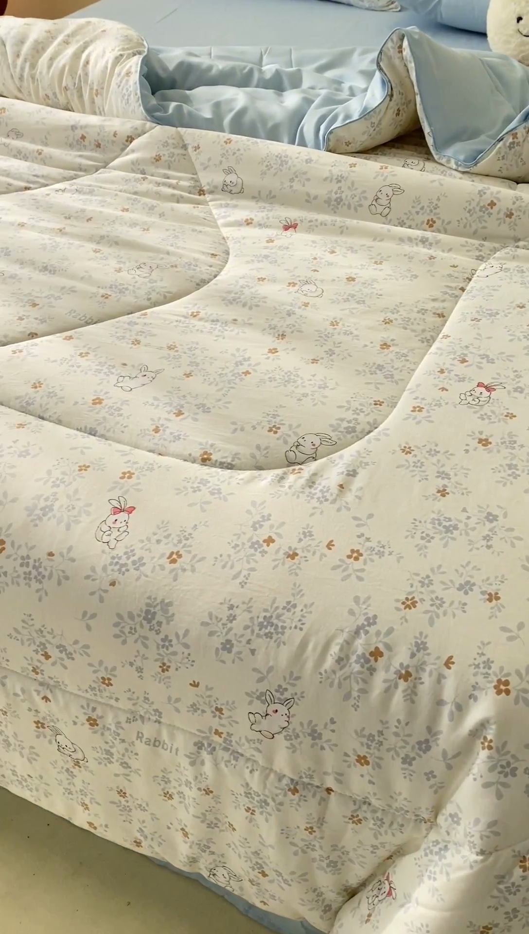 91家纺网 家纺一手货源 找家纺 宜家坊 2025新款水洗棉糯小棉夏被夏被四件套四季被春秋被单人学生双人被子被芯 叶子小兔