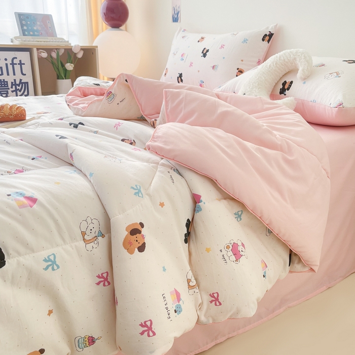 91家纺网 家纺一手货源 找家纺 宜家坊 2025新款水洗棉糯小棉夏被夏被四件套四季被春秋被单人学生双人被子被芯 狗狗家族