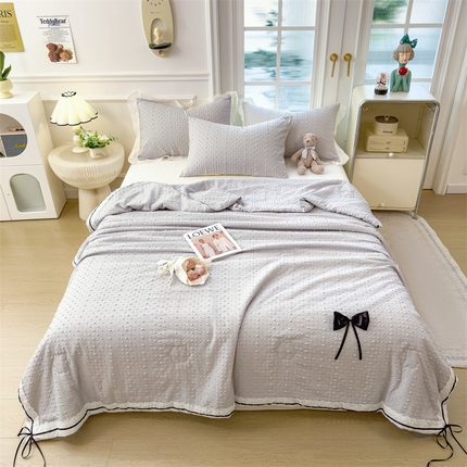 迪梦思家纺 2025新款四层纱泡泡夏凉被-小花 蝴蝶结-浅灰