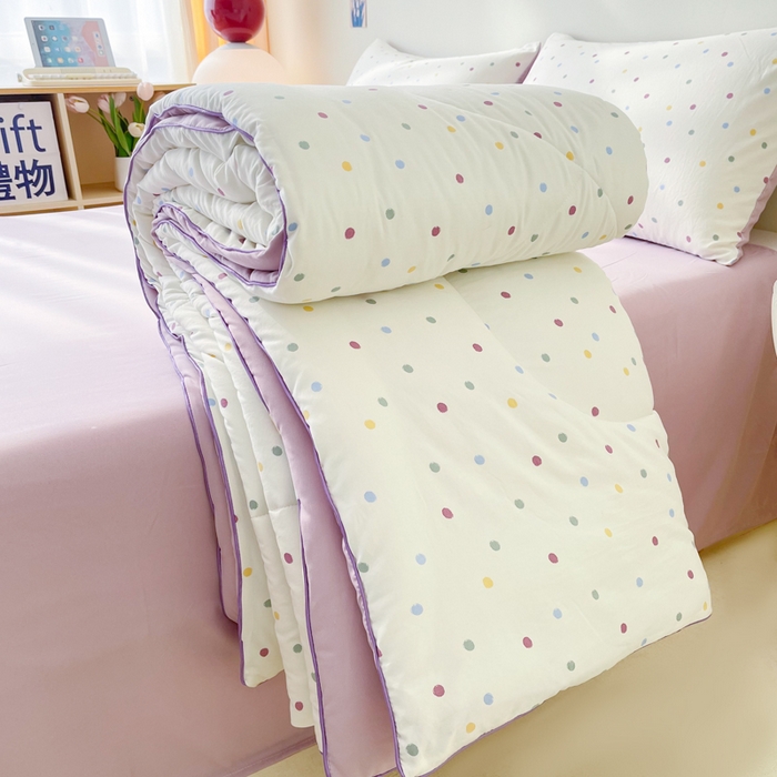 91家纺网 家纺一手货源 找家纺 宜家坊 2025新款水洗棉糯小棉夏被夏被四件套四季被春秋被单人学生双人被子被芯 波点紫