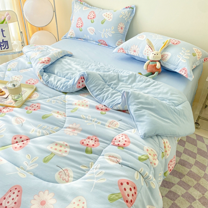 91家纺网 家纺一手货源 找家纺 宜家坊 2025新款水洗棉糯小棉夏被夏被四件套四季被春秋被单人学生双人被子被芯 蘑菇屋