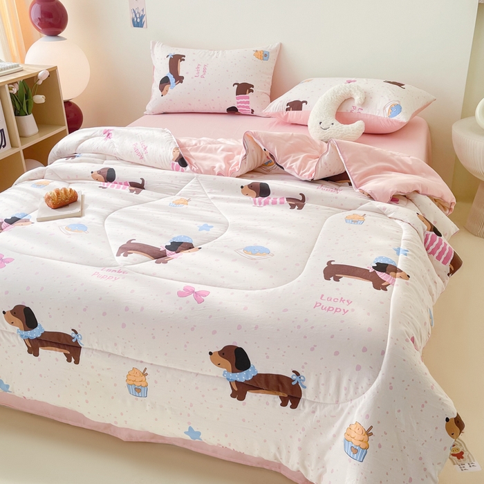 91家纺网 家纺一手货源 找家纺 宜家坊 2025新款水洗棉糯小棉夏被夏被四件套四季被春秋被单人学生双人被子被芯 腊肠狗