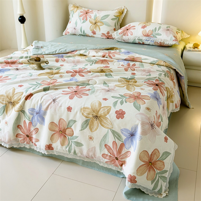 91家纺网 家纺一手货源 找家纺 被窝家纺 2025新款全棉花边大豆夏被四件套 云裳花谷