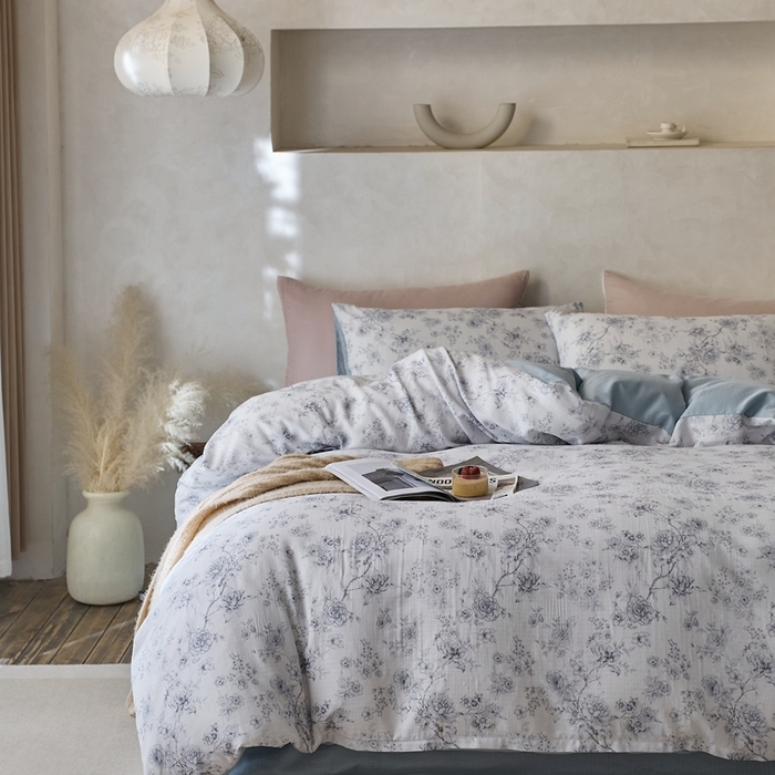 91家纺网 家纺一手货源 找家纺 时年家纺 2025零汗纱™数码印花系列套件 微风与花-蓝