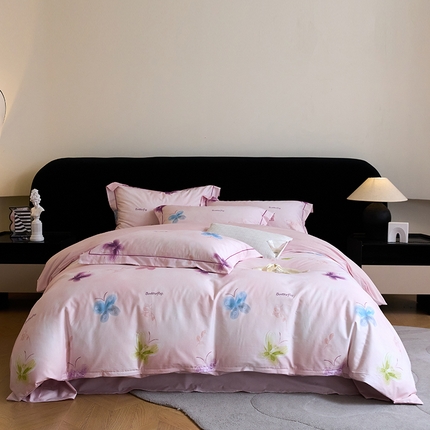 91家纺网 家纺一手货源 找家纺 薏思家纺 2025新款13376活性全棉四季款-四件套 润蝶