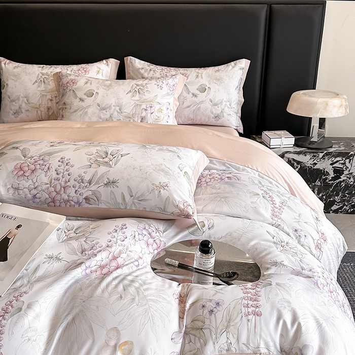 91家纺网 家纺一手货源 找家纺 金阳光家纺 2025新款高级简奢款莱赛尔数码印宽边四件套（带礼盒包装） 繁华枝恋