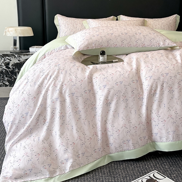 91家纺网 家纺一手货源 找家纺 金阳光家纺 2025新款高级简奢款莱赛尔数码印宽边四件套（带礼盒包装） 浅知粉