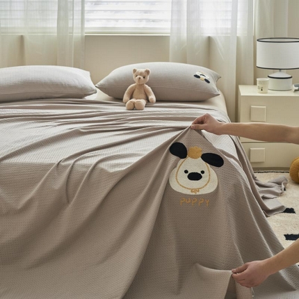 91家纺网 家纺一手货源 找家纺 寐绸家纺 2025新款纯棉华夫格毛巾绣单床单 绣花华夫格床单-浅灰