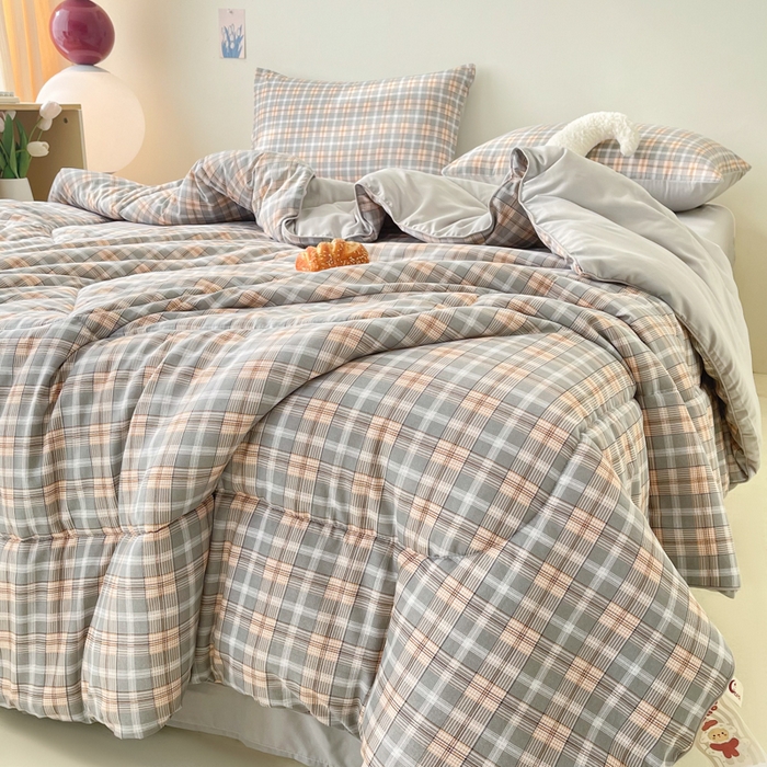 91家纺网 家纺一手货源 找家纺 宜家坊 2025新款水洗棉糯小棉夏被夏被四件套四季被春秋被单人学生双人被子被芯 简约格纹