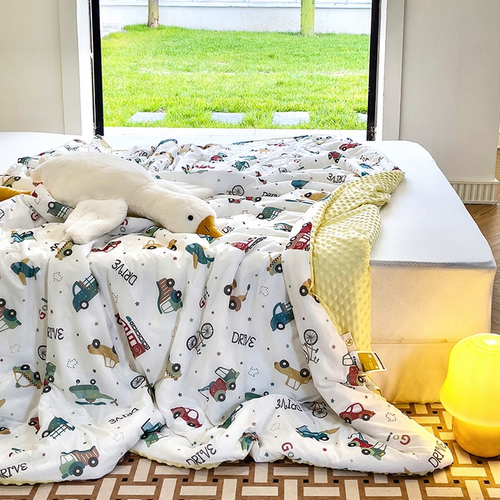 91家纺网 家纺一手货源 找家纺 绒梦里 2025新款A类小凉皮凉感冰豆豆夏被空调被 车车世界