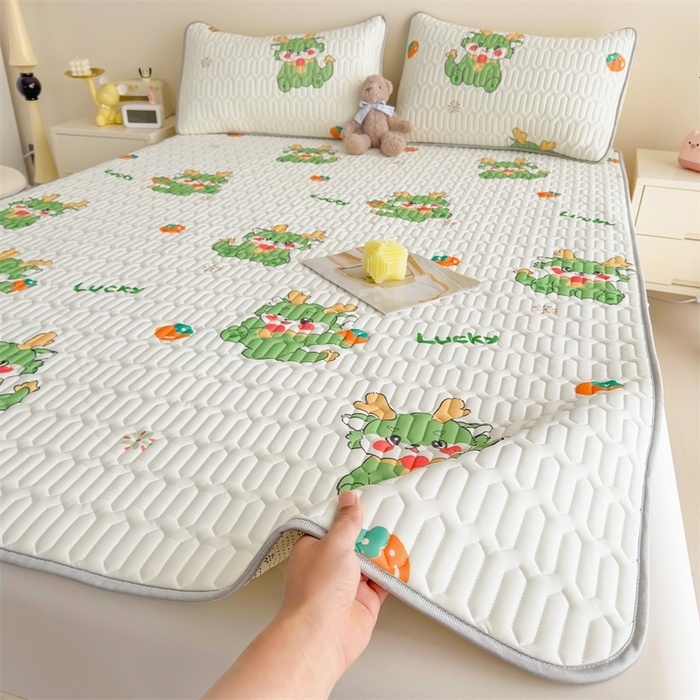 91家纺网 家纺一手货源 找家纺 雯豆2025夏季新品0.4乳胶凉席平铺款三件套凉感丝小清新印花席梦思床罩 乳胶凉席-吉祥龙