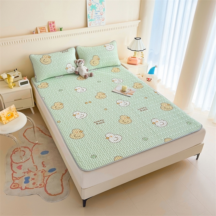 91家纺网 家纺一手货源 找家纺 雯豆2025夏季新品0.4乳胶凉席平铺款三件套凉感丝小清新印花席梦思床罩 乳胶凉席-小鸭子