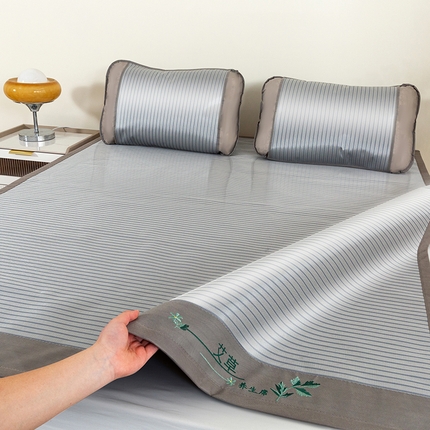91家纺网 家纺一手货源 找家纺 丹兰 2025新款碳光冰丝席三件套竹席冰藤席艾草席学生席双人床凉席 碳光条纹 灰