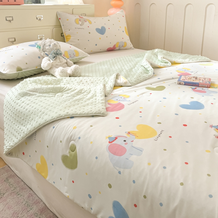 91家纺网 家纺一手货源 找家纺 羚羊语2025新款A类凉感丝冰豆豆夏凉被 爱心小熊