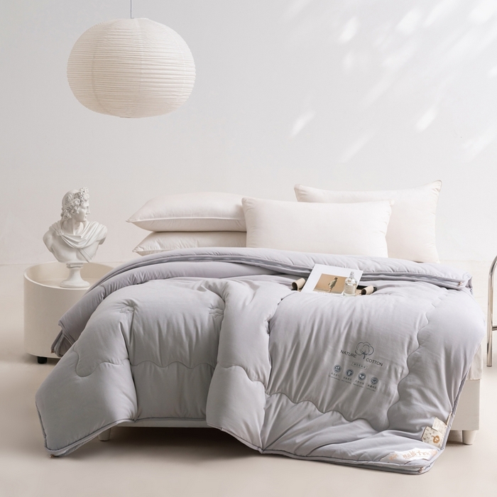91家纺网 家纺一手货源 找家纺 易睡 2025新款A类水洗棉新疆棉花被子母被 灰色