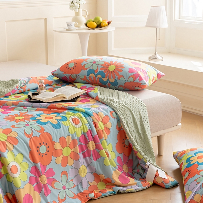 91家纺网 家纺一手货源 找家纺 绒梦里 2025新款A类小凉皮凉感冰豆豆夏被空调被 七彩花儿