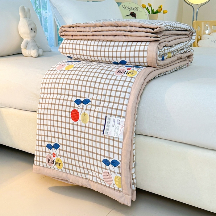 91家纺网 家纺一手货源 找家纺 好欣怡家纺 2026新款水洗棉夏被空调被被子被芯印花小清新夏凉被直播热款 水洗棉包边款-卡其樱桃