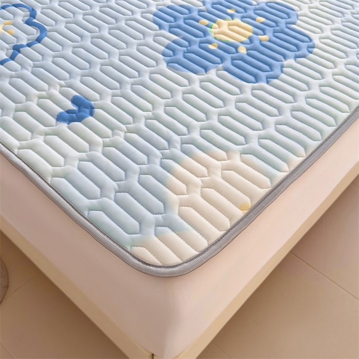 91家纺网 家纺一手货源 找家纺 雯豆2025夏季新品0.4乳胶凉席平铺款三件套凉感丝小清新印花席梦思床罩 乳胶凉席-花漾