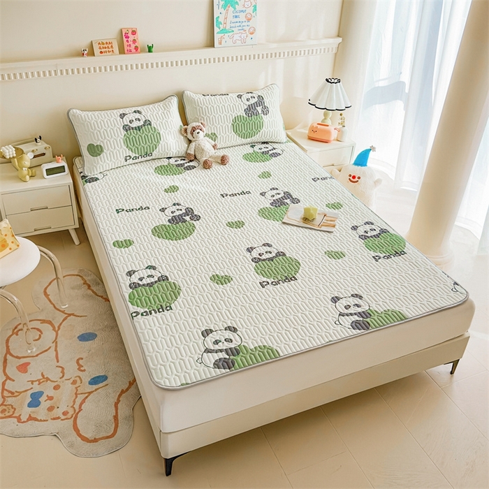 91家纺网 家纺一手货源 找家纺 雯豆2025夏季新品0.4乳胶凉席平铺款三件套凉感丝小清新印花席梦思床罩 乳胶凉席-幸福小熊