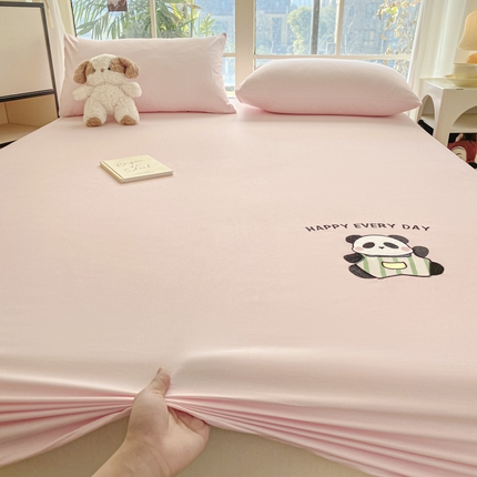 莱通家纺 2025新款新疆纯色绣花床笠 熊宝-樱花粉