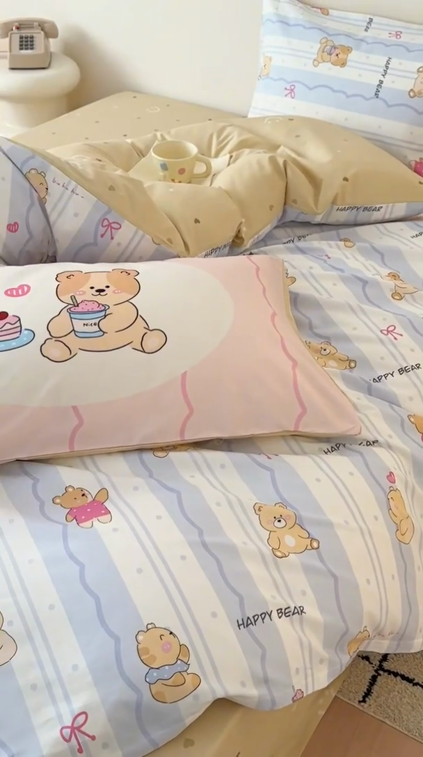 91家纺网 家纺一手货源 找家纺 典曼家纺 2025新款13372印花小清新四件套 冰淇淋小熊