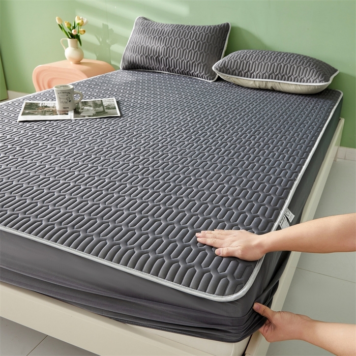 91家纺网 家纺一手货源 找家纺 雯豆2025夏季新品0.4乳胶凉席床笠款三件套凉感丝纯色席梦思床罩 纯色乳胶床笠-轻奢灰