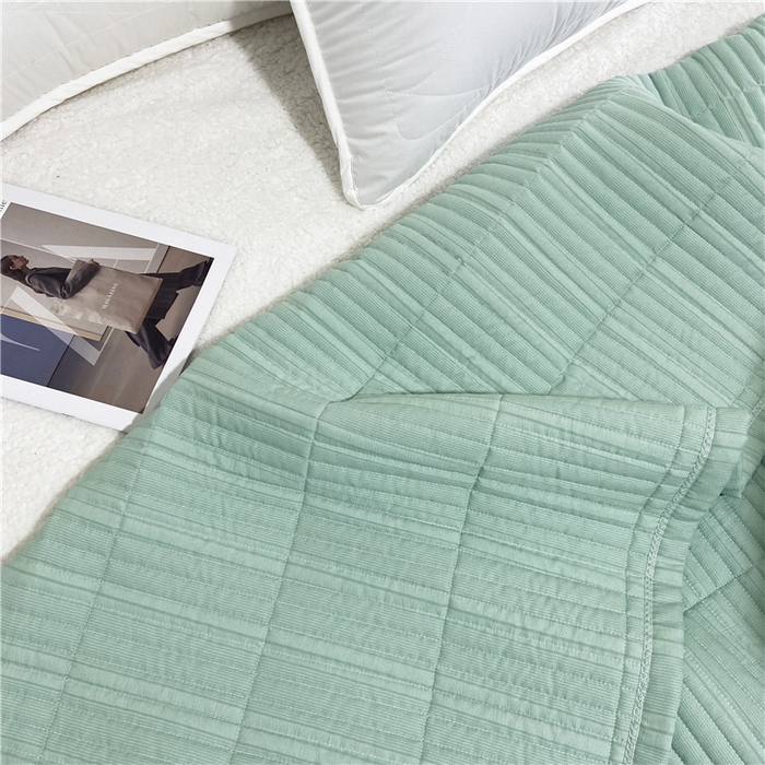 91家纺网 家纺一手货源 找家纺 卡奥家纺 2025新款有氧泡泡纱泡泡棉床盖夏被 绿色