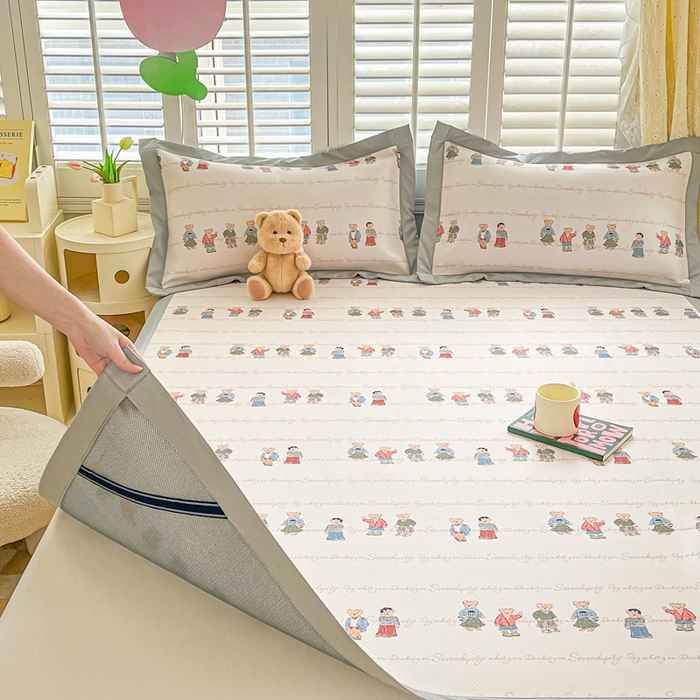 91家纺网 家纺一手货源 找家纺 星座家纺 2025新款大斜纹复合冰丝凉席-床席款 萌熊印象