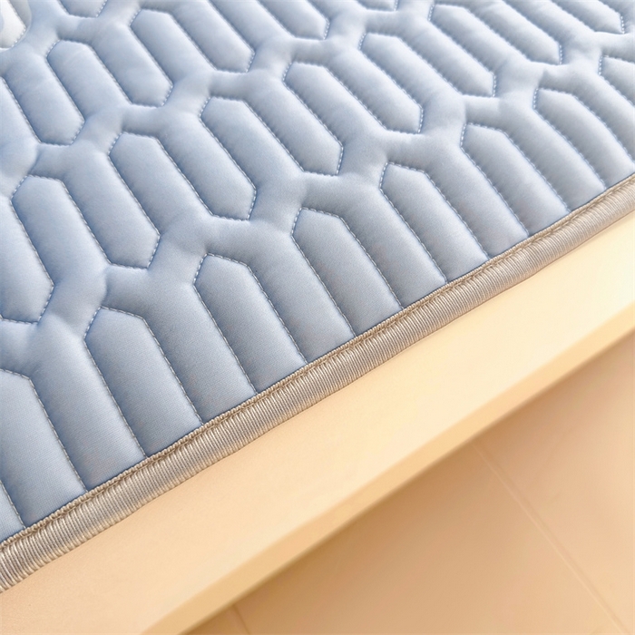 91家纺网 家纺一手货源 找家纺 雯豆2025夏季新品0.4乳胶凉席平铺款三件套凉感丝小清新印花席梦思床罩 乳胶凉席-晚安