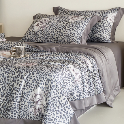 91家纺网 家纺一手货源 找家纺 （总）梦幻之城 2025新款水洗真丝数码印花拼角款夏被四件套