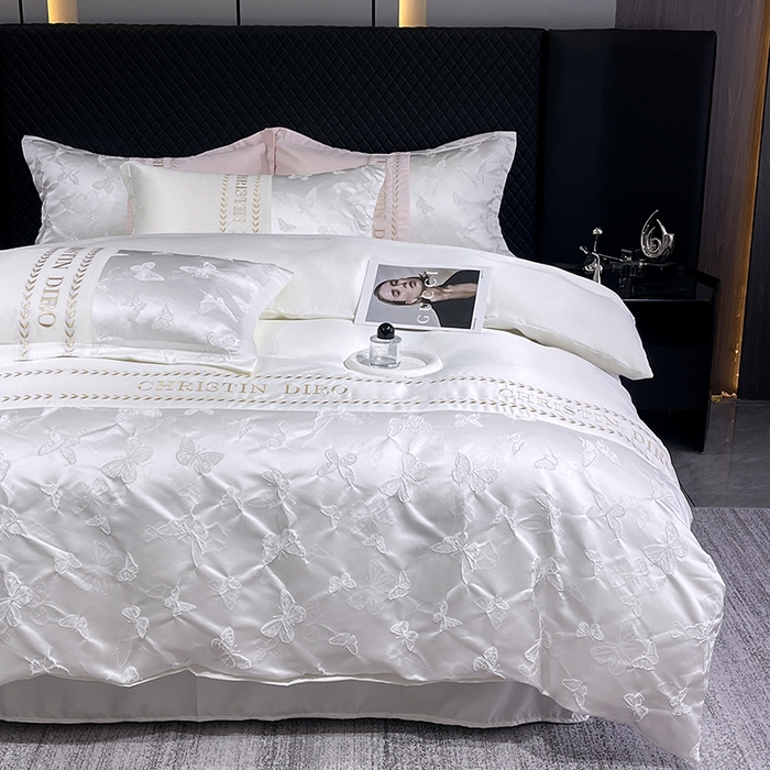 91家纺网 家纺一手货源 找家纺 艾米家居 2025新款轻奢浮雕系列水洗真丝凉感丝四件套 珍珠白蝴蝶花