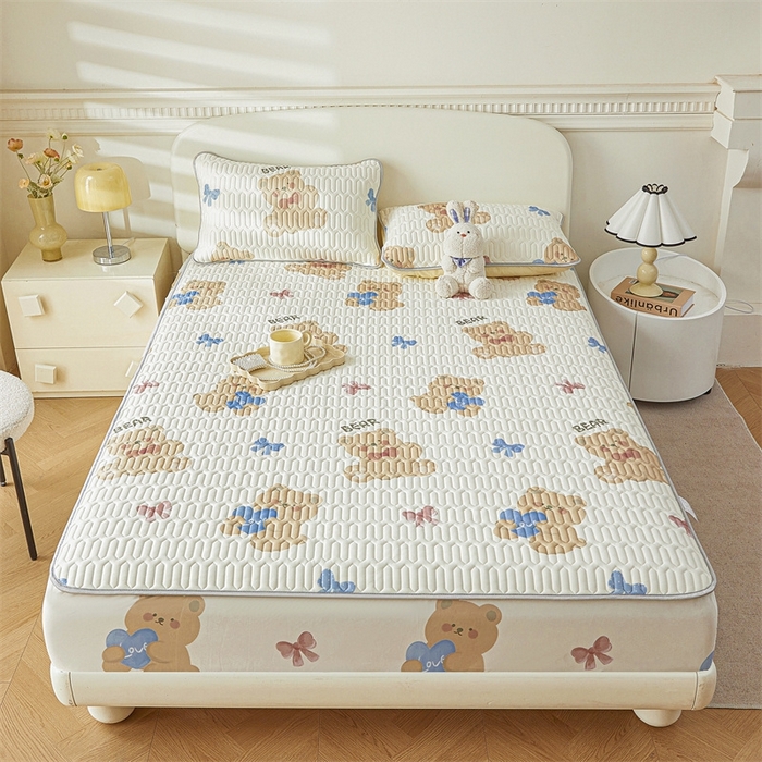 91家纺网 家纺一手货源 找家纺 雯豆2025夏季新品0.4乳胶凉席床笠款三件套凉感丝印花纯色床罩 乳胶床笠-迪卡